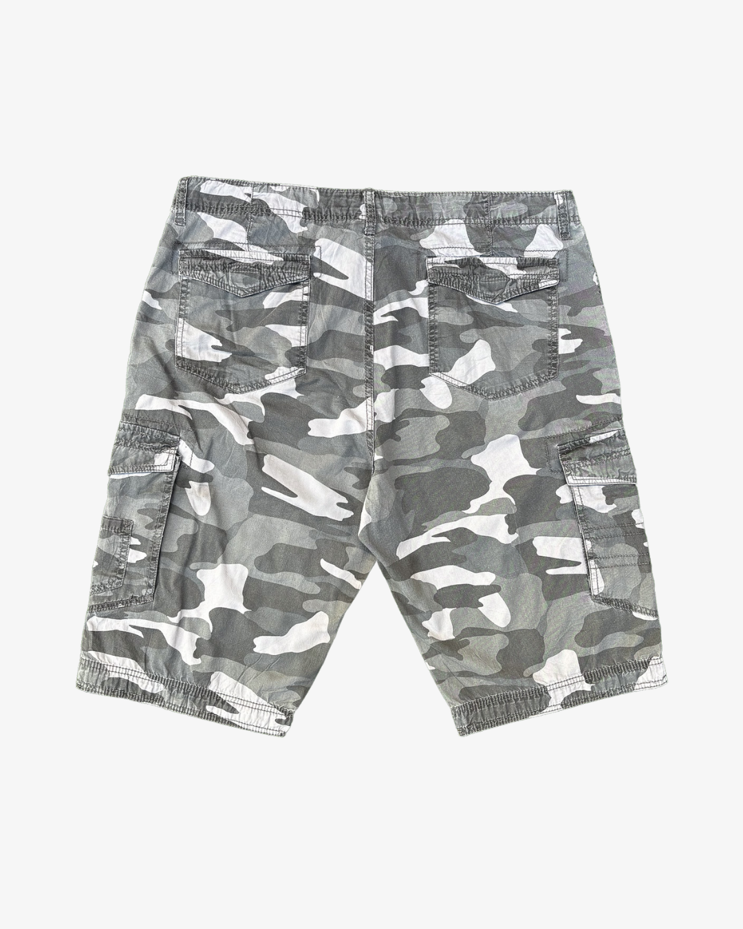 SHORT CARGO CAMO Y2K · T 50
