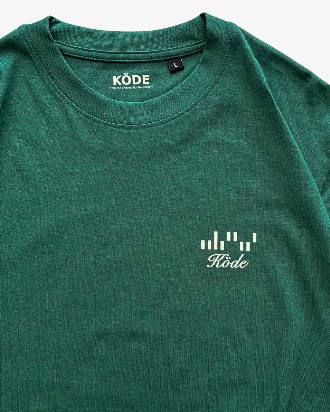 Camiseta SIGNATURE K Verde Bosque – DROP 001 | KÖDE