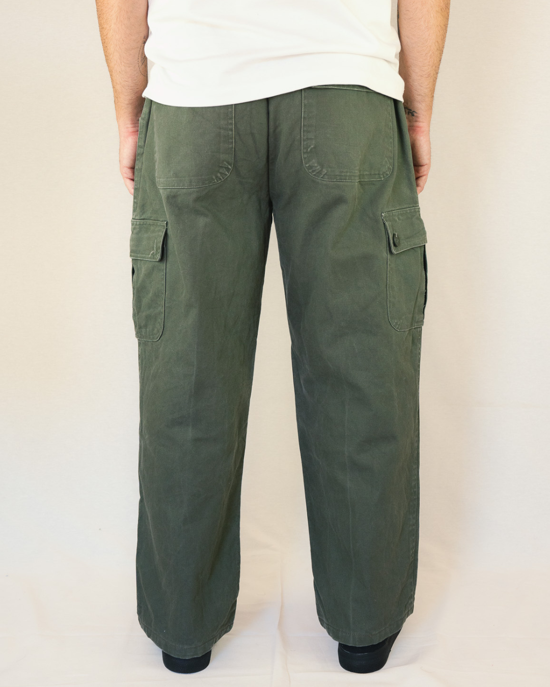 PANTALÓN CARGO PINZAS · T - 48