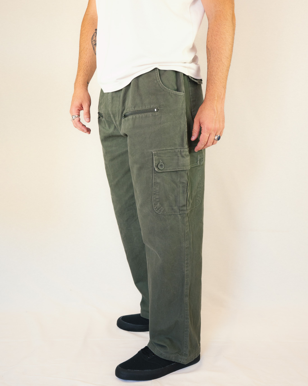 PANTALÓN CARGO PINZAS · T - 48
