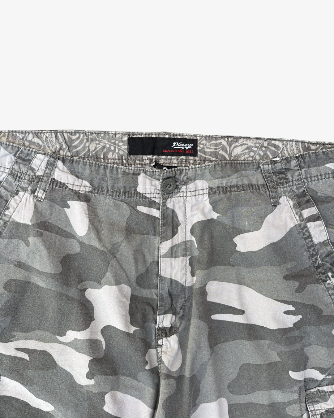 SHORT CARGO CAMO Y2K · T 50