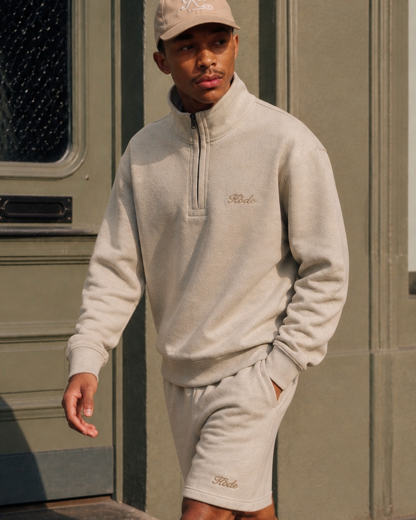 KÖDE Half Zip — Sudadera con Logo Bordado