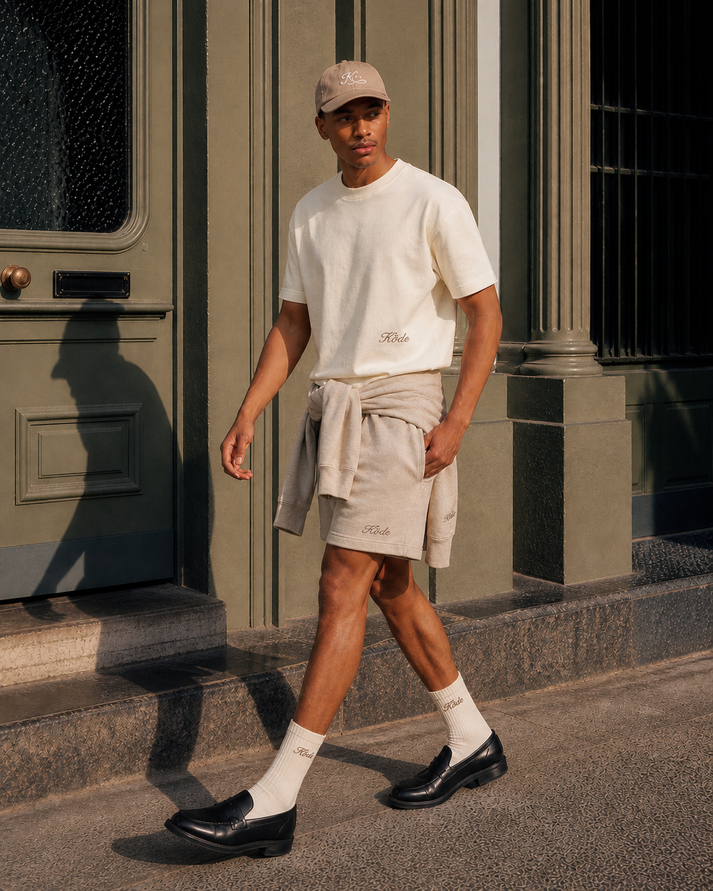KÖDE CAMISETA ESENCIAL CREMA — LOGO BORDADO 3D