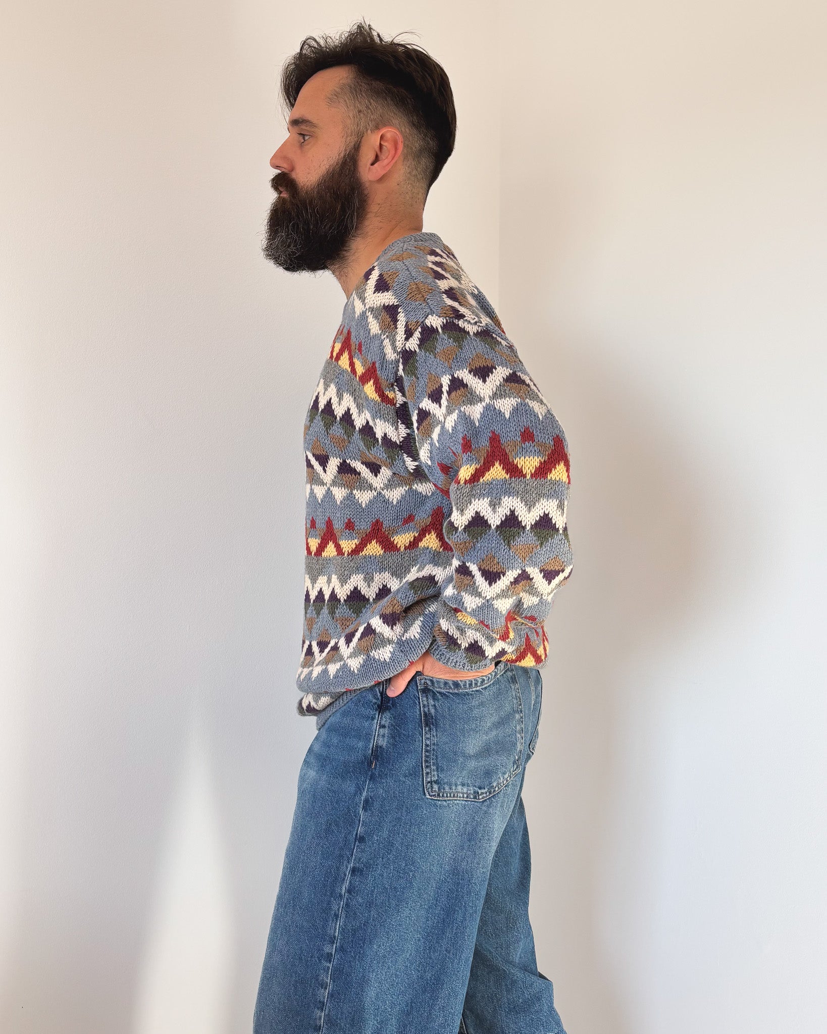 HAND KNITTED SWEATER · T - L