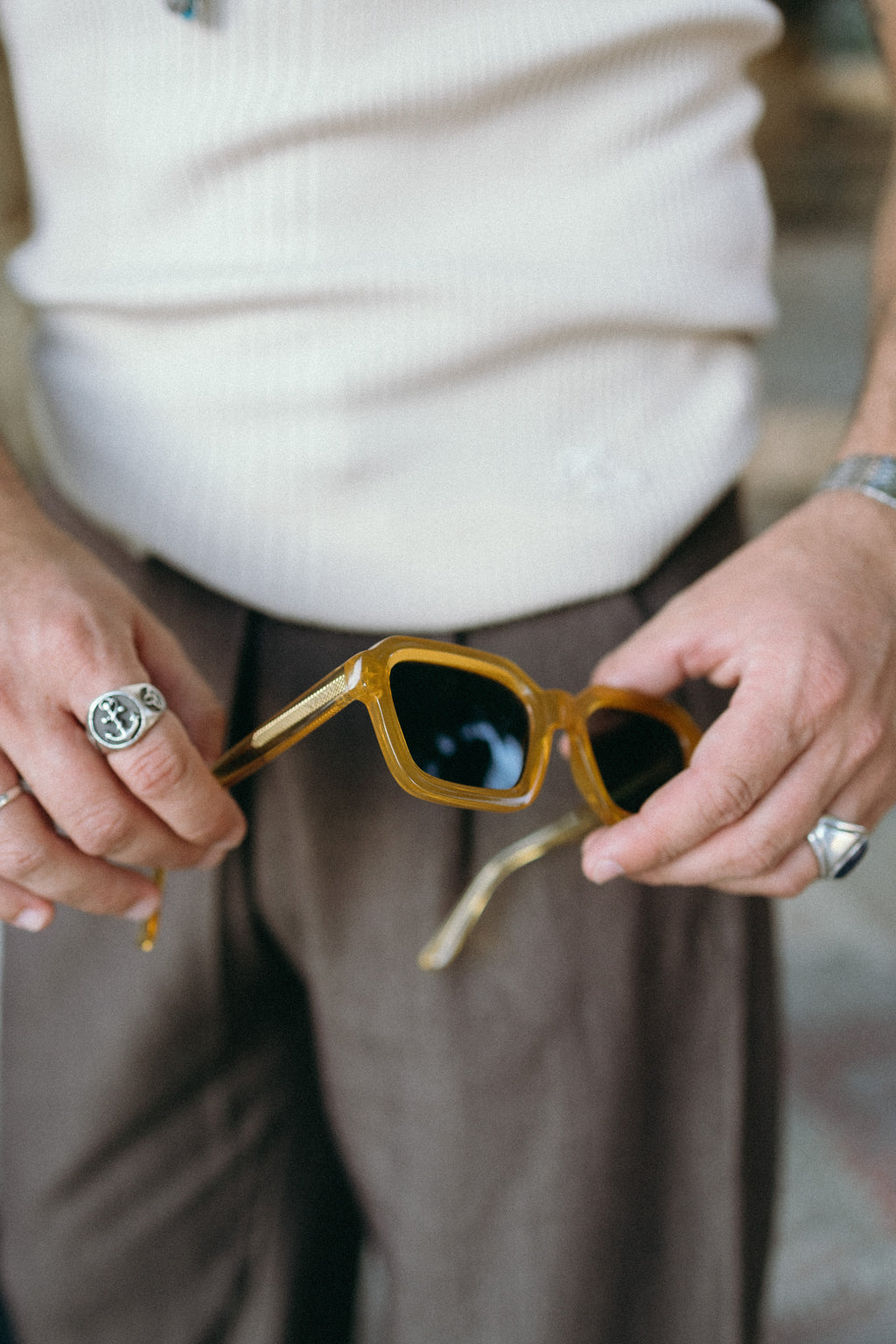 KÖDE × Vipsual – Montura Acetato Natural Ámbar