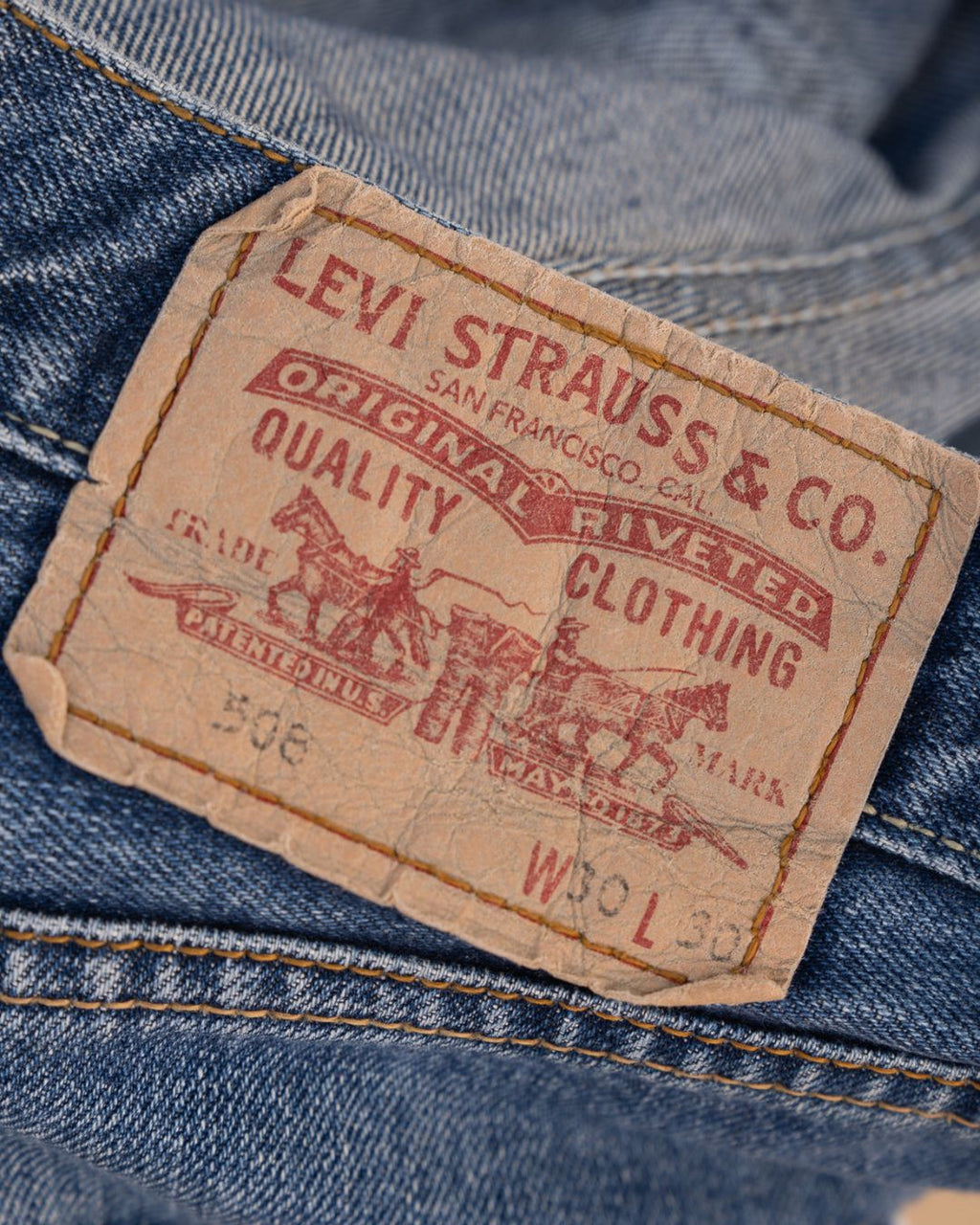 LEVI'S 508 REGULAR TAPER FIT JEANS