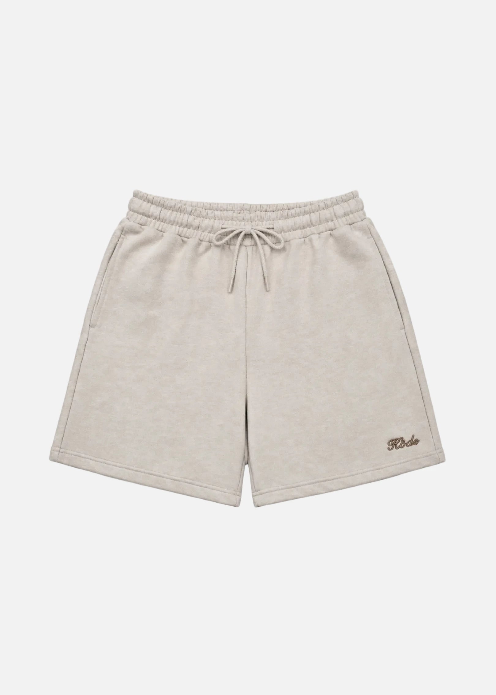 KÖDE Short — Pantalón con Logo Bordado
