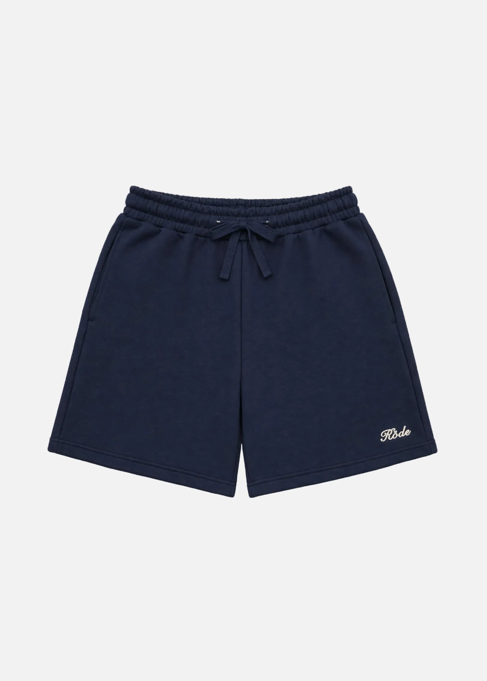 KÖDE Short — Pantalón con Logo Bordado