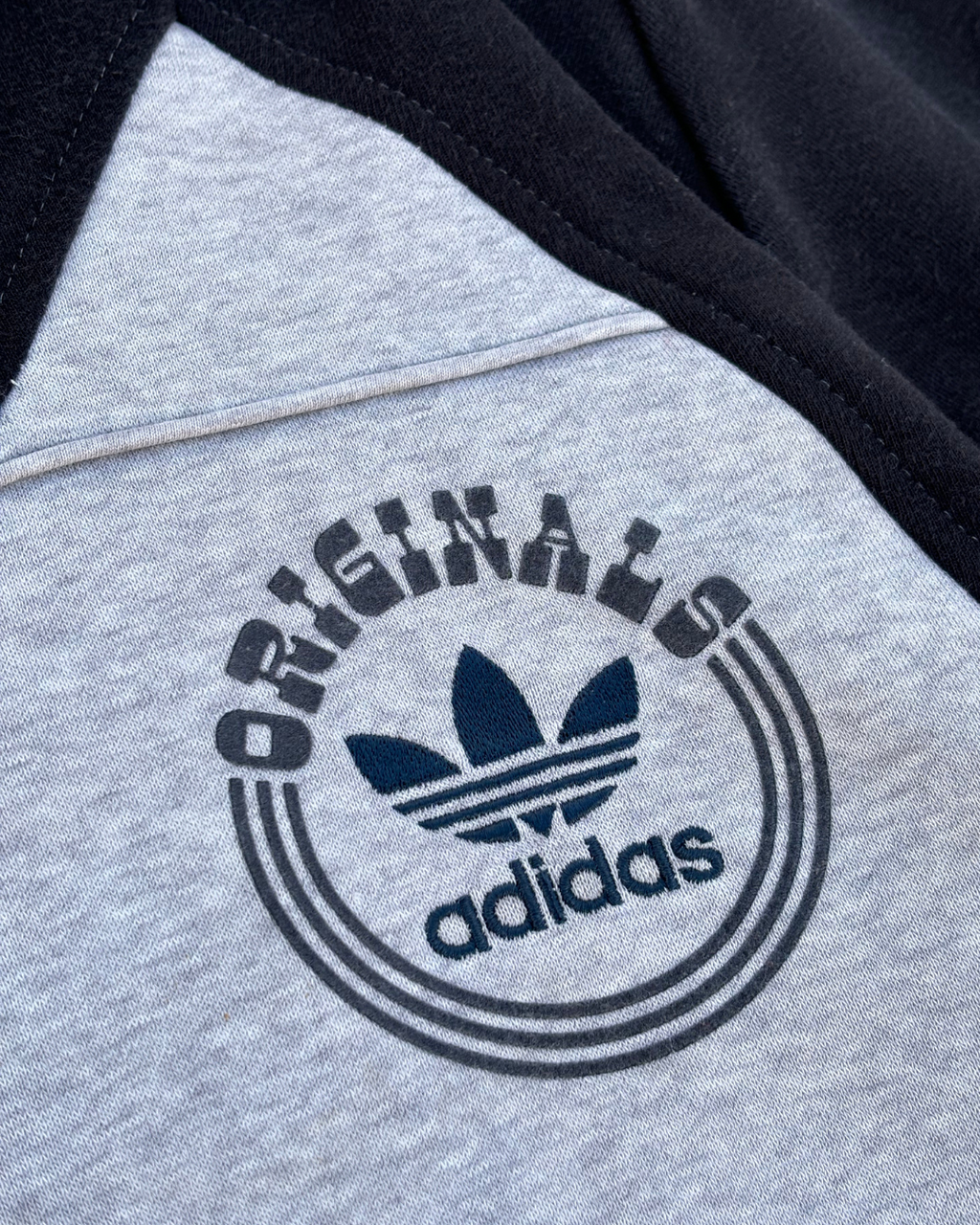 SUDADERA ADIDAS 90s REWORK • T - M